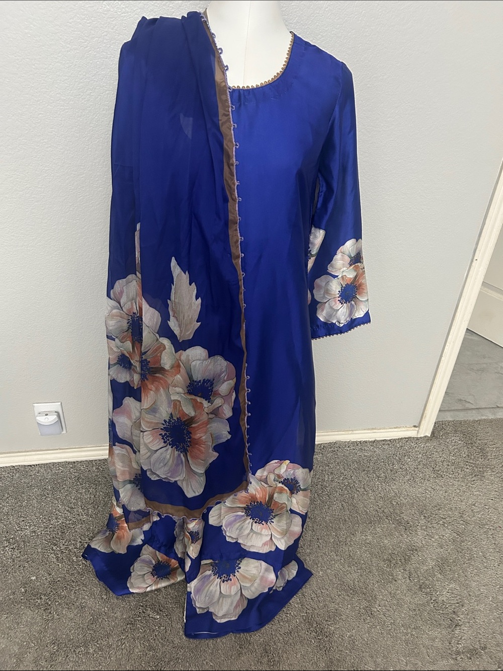 Kurta Duppatta palazzo in royal blue floral print 3 pcs size M